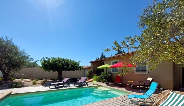 Villa Lagnes, 4 bedrooms, 8 persons