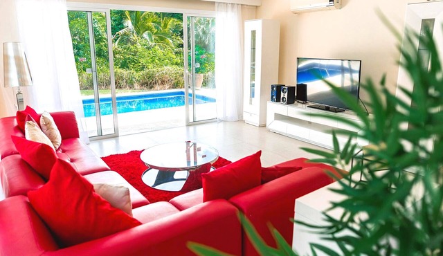 Villa Lagoon Iberostar 4 BDR, 8 guests, great pool, Wi-Fi, Bavaro beach, golf.