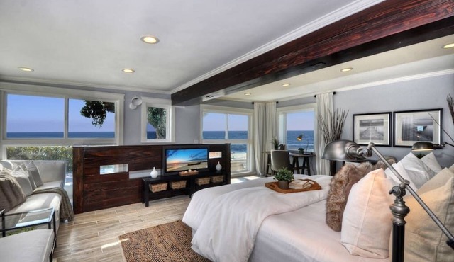 Villa Laguna - ocean views, walkable, and new
