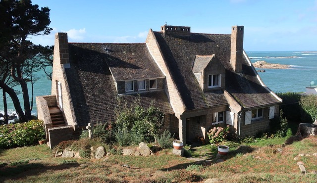 Villa Lan Kerellec - seafront - 180 degree panoramic view