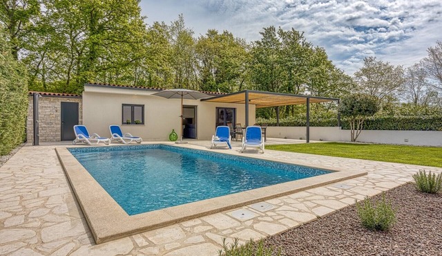 Villa Lana with Private Pool near Poreč