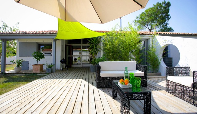 Villa Land-Zee, 10 minutes from Royan, 8 people, 4 bedrooms, large garden, terrace