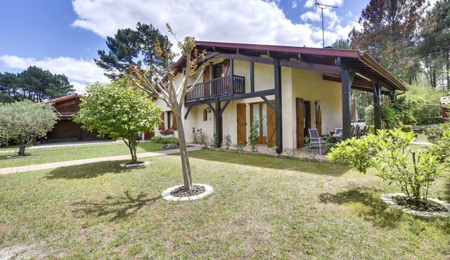 Villa Landaise in the heart of the pine forest