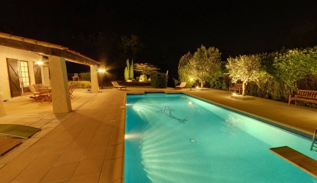 Villa large heated pool land 4800m² region St Tropez massif des Maures