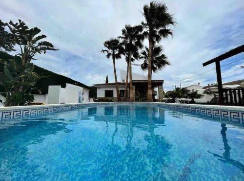 Villa las palmeras bonita casa con piscina privada