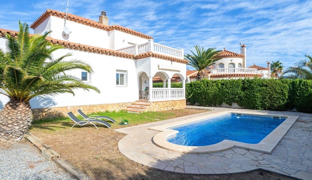 Villa "Laura piscina privada y aire" with Pool & Garden