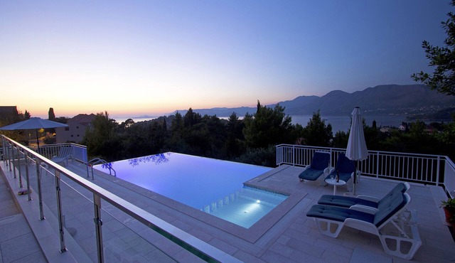 Villa Laureana, apartment Ana with beautifull seaview over the Cavtat bay