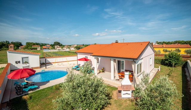 Villa Lavanda with pool, 7 km from the sea, barbecue, free WiFi