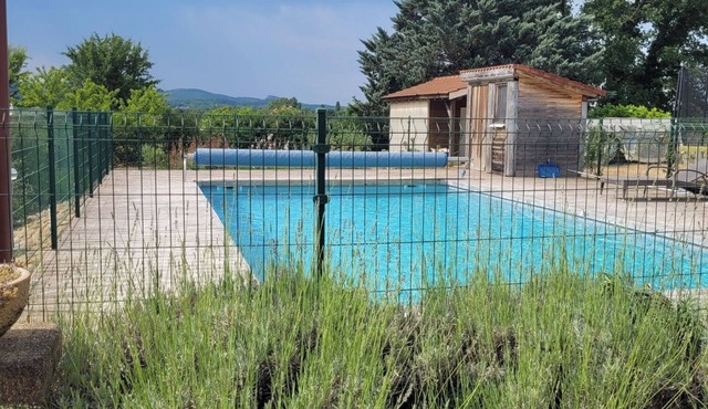 Villa 'Le Clos De Payrolle' with large air-conditioned veranda overlooking private pool