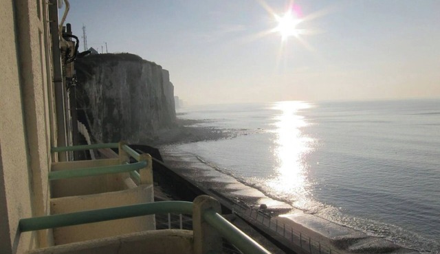 Villa "Le Courlis "panoramic sea view direct beach access