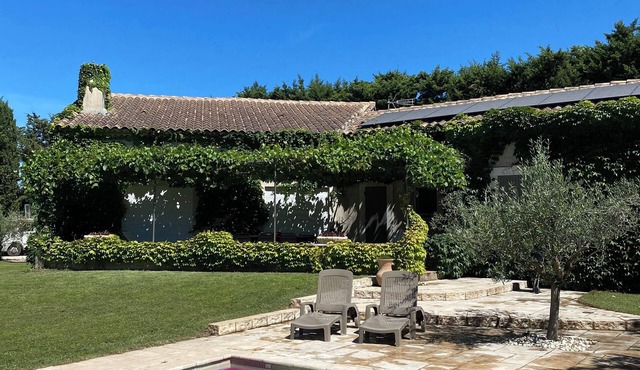 Villa le Mazet des Gramenières air-conditioned house, heated pool, large garden