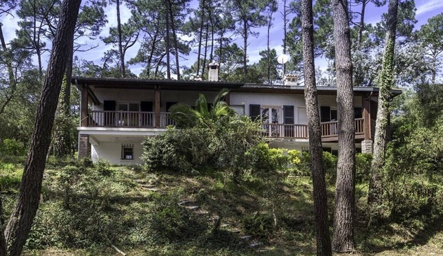 Villa LE MENEZ for 10 persons with view on the marine lake