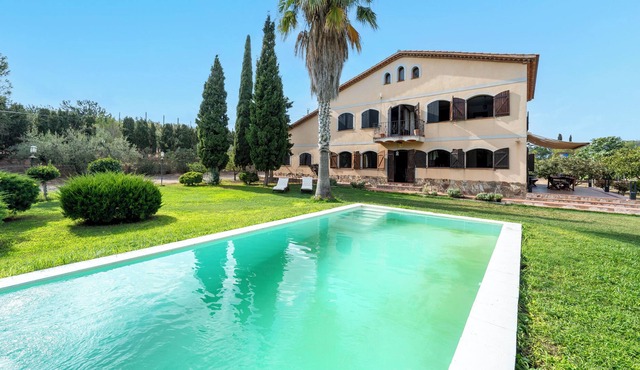 Villa 'Le Mirage' with Private Pool, Private Terrace and Wi-Fi