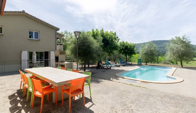 Villa "Le Serre Du Puech" with Mountain View, Private Pool & Wi-Fi