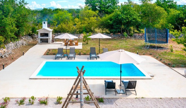 Villa Lea&Robi (V2542-K1) - Unešić