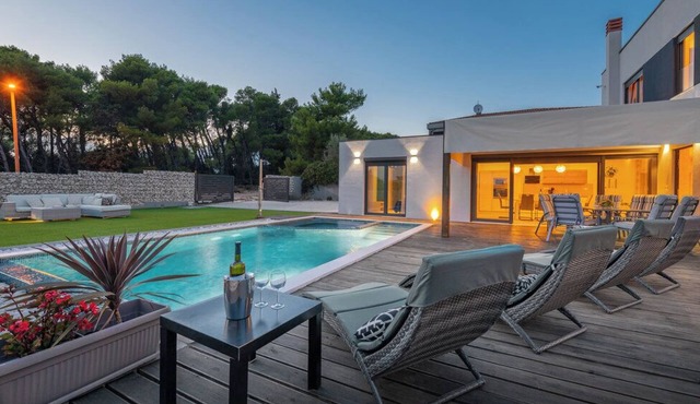 Villa Leana by Istrabook