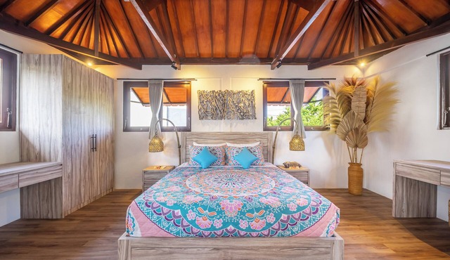 Villa Lebah Tranquil Paradise of 3 bedroom Heart of Seminyak