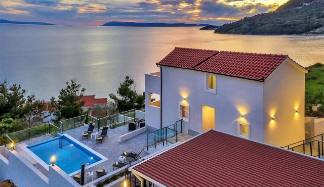 Villa Legero with pool