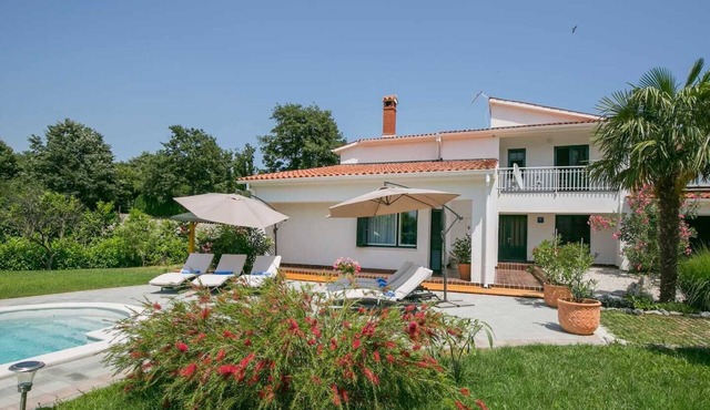Villa Lena, Labin