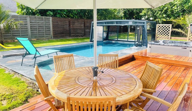 Villa Leonic - Swimming pool and Jacuzzi