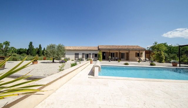 Villa les Granges Blanches quiet stay and heated pool