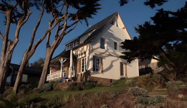 Villa Les Ondes – Exceptional Sea View - Prime Location in Normandy