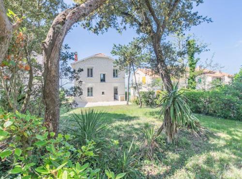 Villa Les Trolls by Interhome