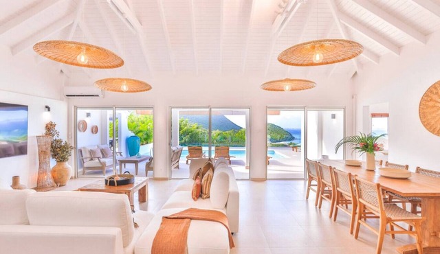 Villa Lily Blue, spacieuse et élégante, vue mer, 4 chambres