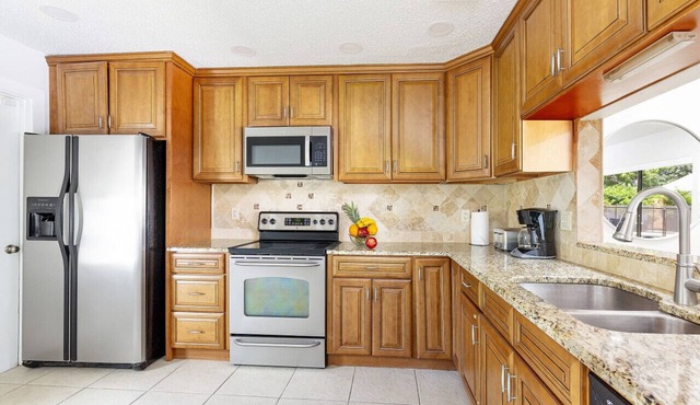 Villa Lina 4 bedroom Heated Pool/BBQ