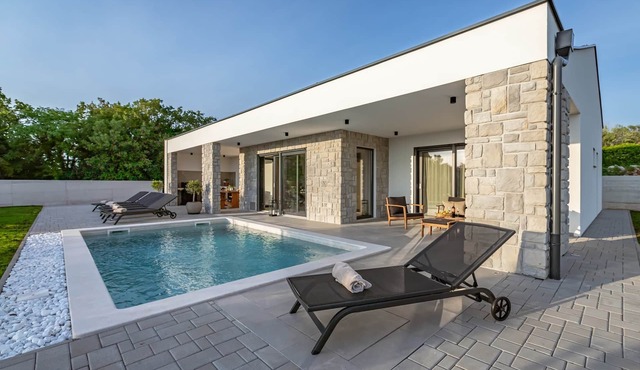 Villa Linda - 8 Personen, 3 Schlafzimmer, 3 Badezimmer, Grill, Privater Pool