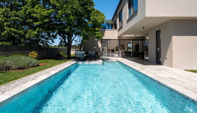 Villa Lipa Tree by Villas Guide