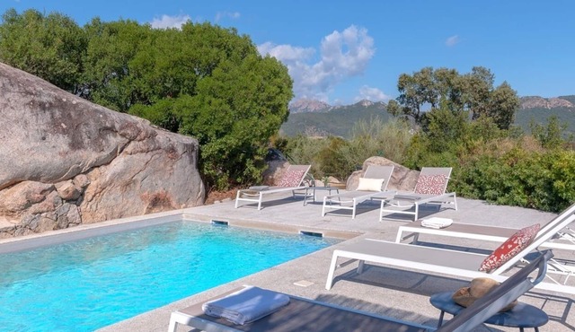Villa Lisandru - Four Bedroom Villa, Sleeps 8