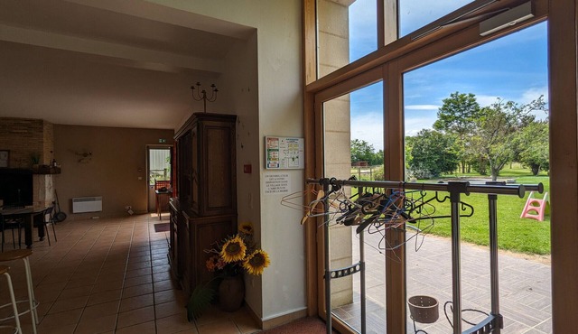 Villa Lourouer-Saint-Laurent, 4 bedrooms, 20 persons