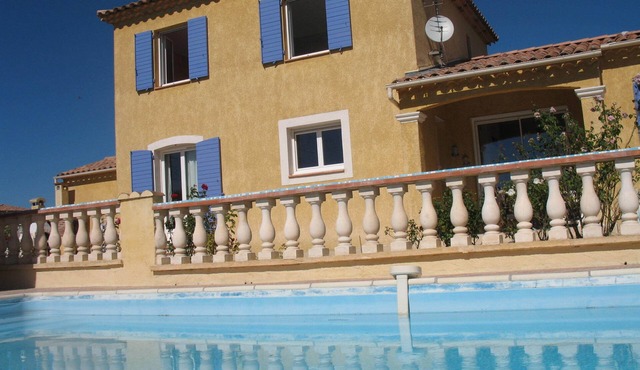 Villa located 35mn from the sea(Fréjus,Ste Maxime) gorges du Verdon(lac SteCroix)