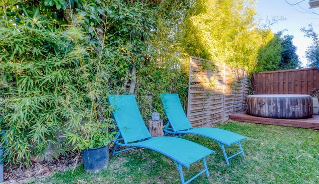 Villa "Loft Ambrussum" with Shared Terrace, Whirlpool & Wi-Fi