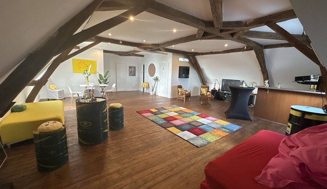 Villa 'Loft Haut De Gamme Kvs Concept' with Private Terrace, Shared Garden and Wi-Fi