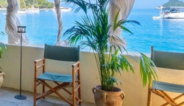 Villa Lola - Four Bedroom Villa with Sea View