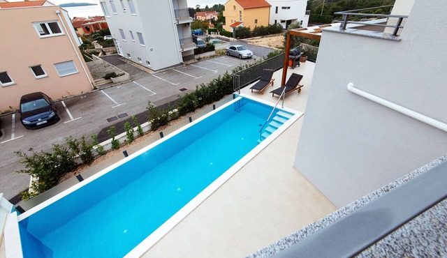 Villa Lomari (V9651-K1) - Brodarica