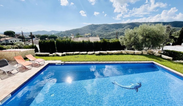 Villa Loralil by Costabravaway