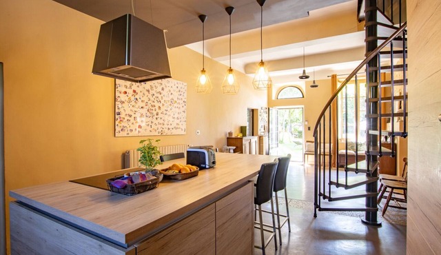 Villa Lorette - Seven Bedroom Villa, Sleeps 15