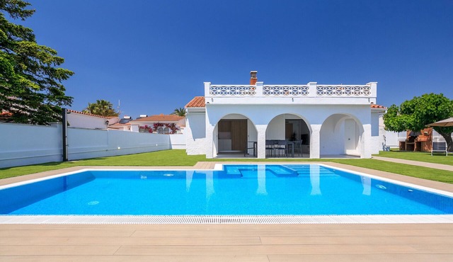 VILLA LOS DADOS: 4 bedrooms, private pool, jacuzzi, and barbecue