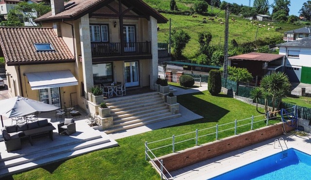 Villa Los Olivos Coastal house in Cantabria with swimming pool (perfect for summer).