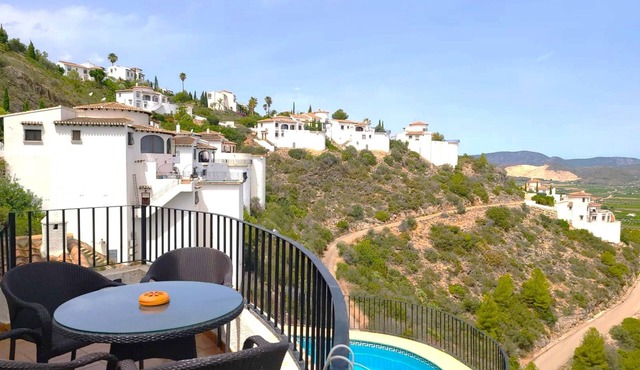 Villa LOS TULIPANES in Monte Pego
