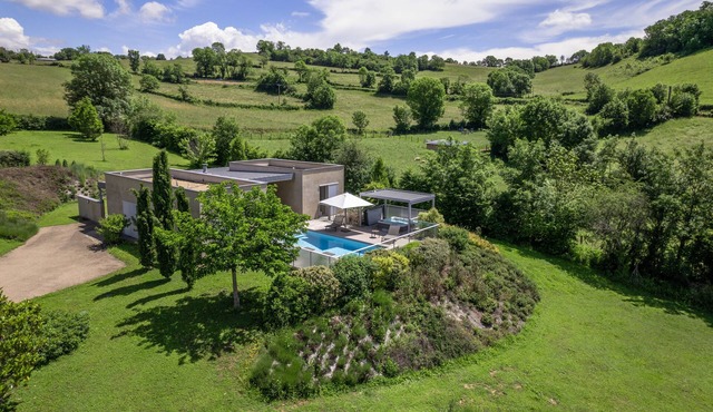 Villa Lot - Luxury and comfort in the heart of Aveyron with private pool and Jacuzzi