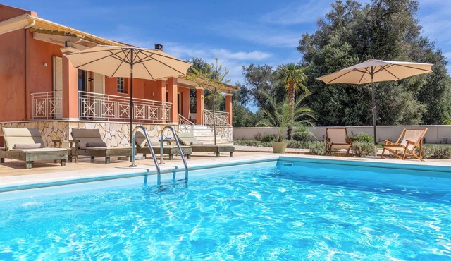 Villa Loukiana - Three Bedroom Villa, Sleeps 7