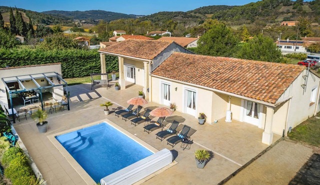 Villa Loupia by Villa Plus