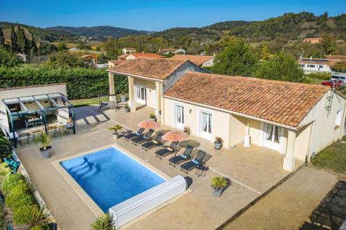 Villa Loupia by Villa Plus