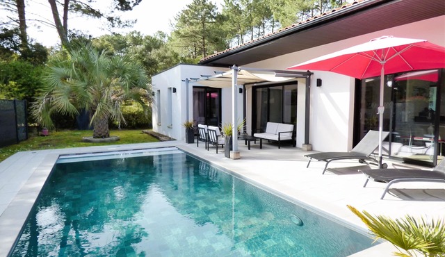 VILLA LUCIA heated swimming pool, ping pong, quiet, well located in Vieux-Boucau