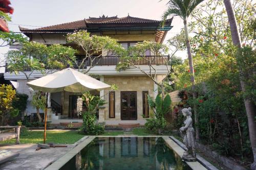 Villa Luar Biasa - Entire 3BR Private Villa with Garden and Pool
