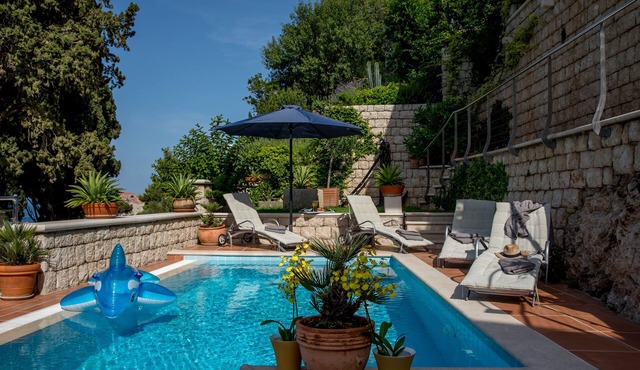 Villa Luca close to downtown Dubrovnik with a private pool and great views